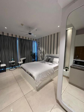 Zebra Luxe Loft Studio with patio
